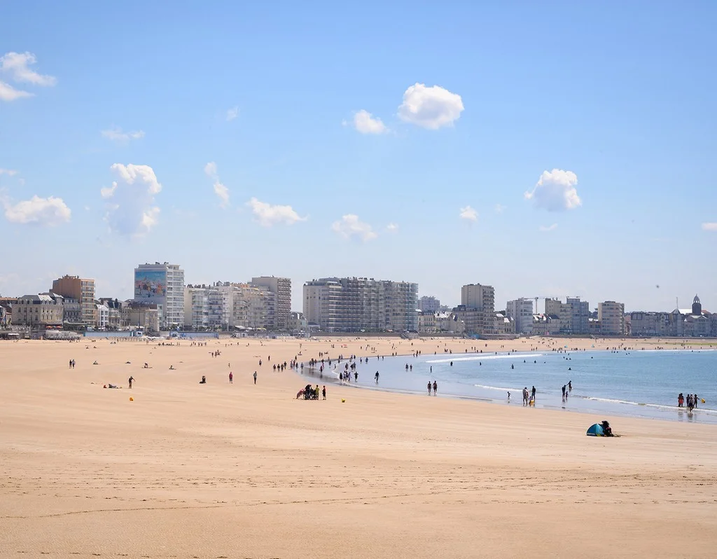 vol au dessus du village des sables d'olonne